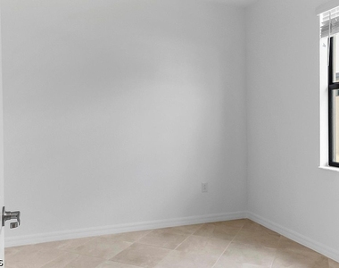 14882 Portico Boulevard - Photo Thumbnail 22