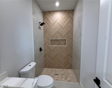 824 Dawhert Avenue S - Photo Thumbnail 28