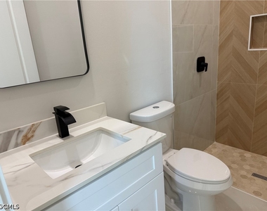 824 Dawhert Avenue S - Photo Thumbnail 18