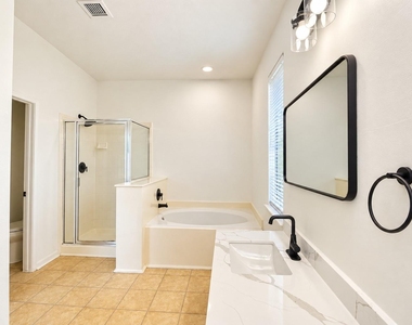 2922 Veva Drive - Photo Thumbnail 17