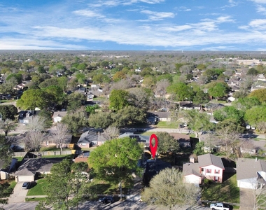 16814 Cobble Ridge Drive - Photo Thumbnail 30