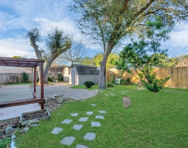 16814 Cobble Ridge Drive - Photo Thumbnail 28