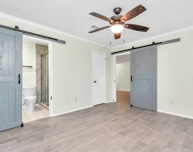 16814 Cobble Ridge Drive - Photo Thumbnail 14
