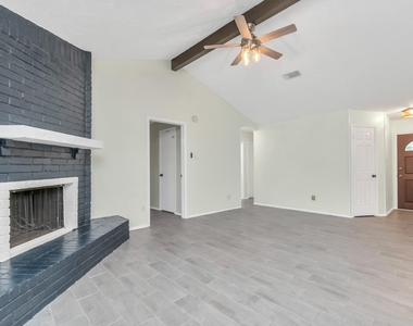 16814 Cobble Ridge Drive - Photo Thumbnail 8