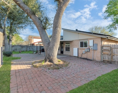 16814 Cobble Ridge Drive - Photo Thumbnail 24