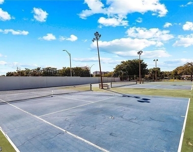 4257 Island Circle - Photo Thumbnail 32