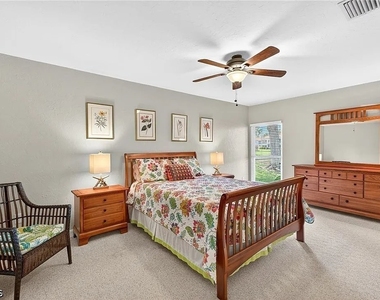4257 Island Circle - Photo Thumbnail 12