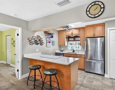 4257 Island Circle - Photo Thumbnail 2