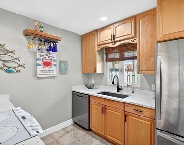 4257 Island Circle - Photo Thumbnail 13