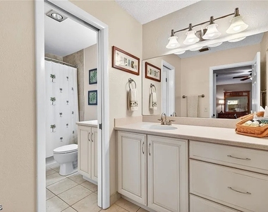 4257 Island Circle - Photo Thumbnail 15