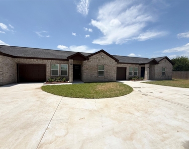 9508 Quaker Court - Photo Thumbnail 2