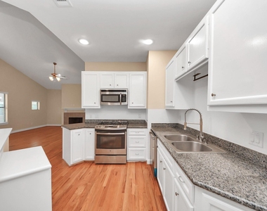 3703 Main Plaza Drive - Photo Thumbnail 7
