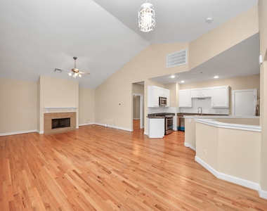 3703 Main Plaza Drive - Photo Thumbnail 4
