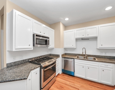 3703 Main Plaza Drive - Photo Thumbnail 5