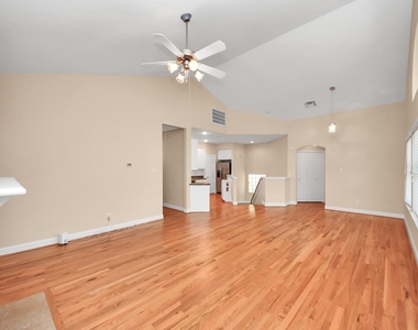 3703 Main Plaza Drive - Photo Thumbnail 3