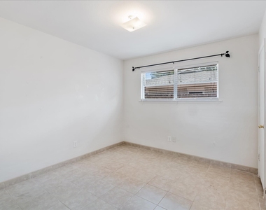2303 Willowby - Photo Thumbnail 19