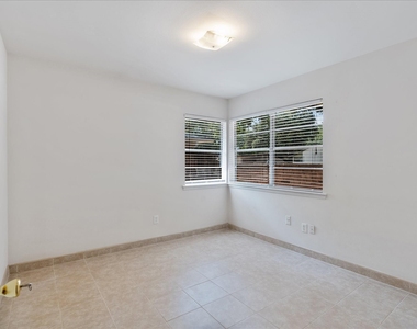 2303 Willowby - Photo Thumbnail 17