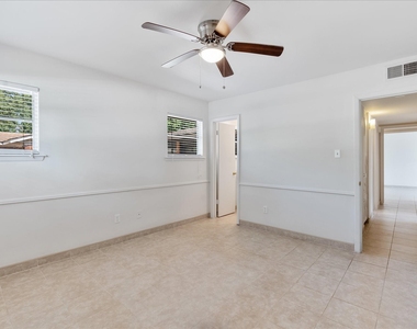 2303 Willowby - Photo Thumbnail 14
