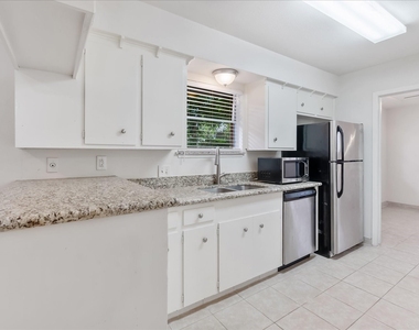 2303 Willowby - Photo Thumbnail 7