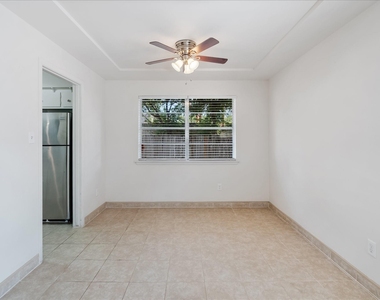 2303 Willowby - Photo Thumbnail 11