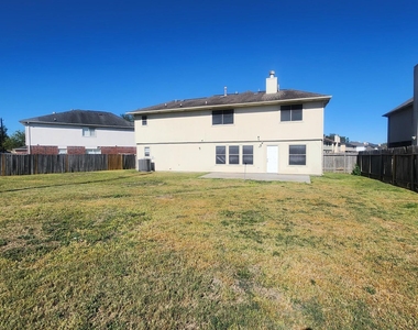 2239 Heatherwood Drive - Photo Thumbnail 10