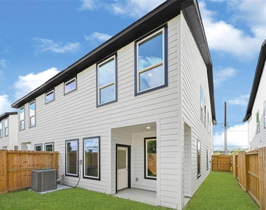 8445 Furray Road - Photo Thumbnail 12