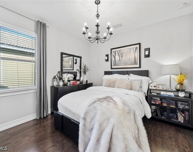 8712 Westwood Oaks Place - Photo Thumbnail 38
