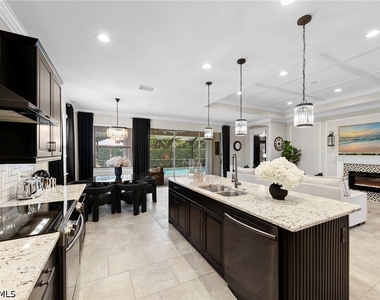 8712 Westwood Oaks Place - Photo Thumbnail 13