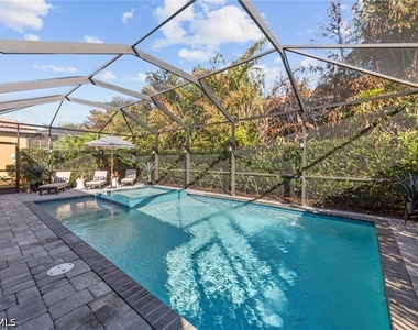 8712 Westwood Oaks Place - Photo Thumbnail 3
