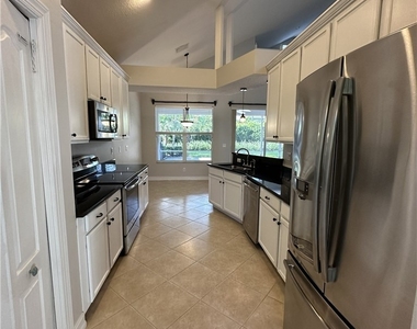 9932 Alabama Street - Photo Thumbnail 6