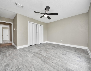 212 Harold Lane - Photo Thumbnail 11