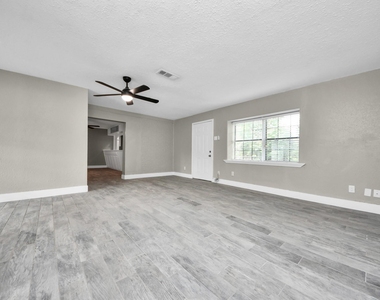 212 Harold Lane - Photo Thumbnail 33