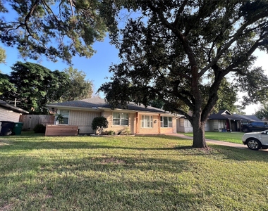 1711 Wilde Rock Way - Photo Thumbnail 3