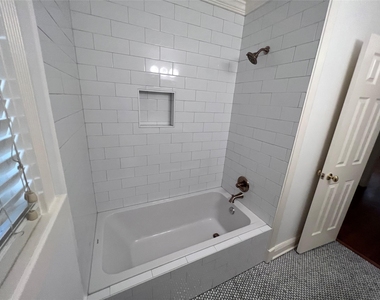 1711 Wilde Rock Way - Photo Thumbnail 12