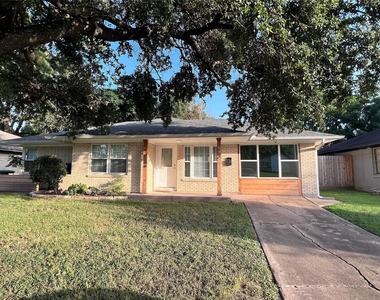 1711 Wilde Rock Way - Photo Thumbnail 2