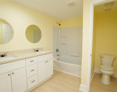 4501 Westwood Lane - Photo Thumbnail 15