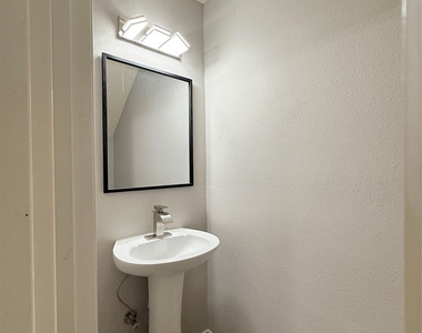 9383 Pagewood Lane - Photo Thumbnail 4