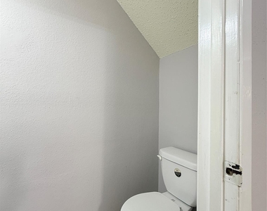 9383 Pagewood Lane - Photo Thumbnail 5