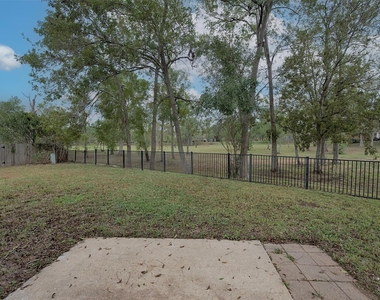 10411 Village Lake Drive - Photo Thumbnail 35