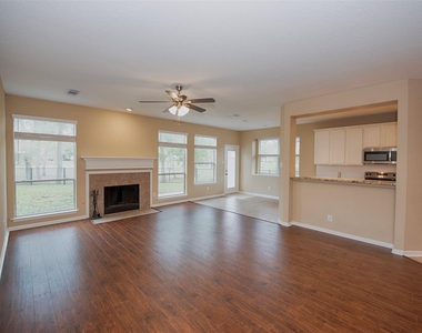 10411 Village Lake Drive - Photo Thumbnail 16