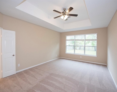 10411 Village Lake Drive - Photo Thumbnail 18