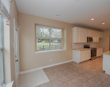 10411 Village Lake Drive - Photo Thumbnail 14
