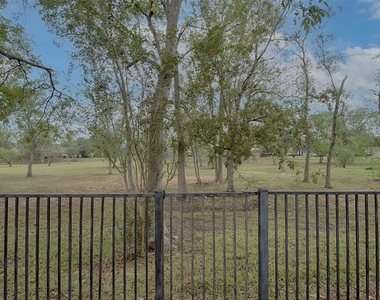 10411 Village Lake Drive - Photo Thumbnail 37