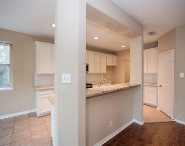 10411 Village Lake Drive - Photo Thumbnail 13