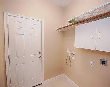 10411 Village Lake Drive - Photo Thumbnail 34