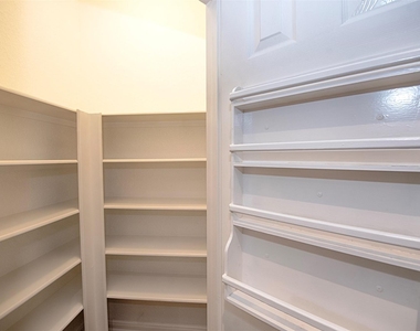 10411 Village Lake Drive - Photo Thumbnail 11