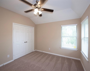 10411 Village Lake Drive - Photo Thumbnail 28