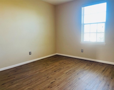 9434 Turquoise Meadow Lane - Photo Thumbnail 24