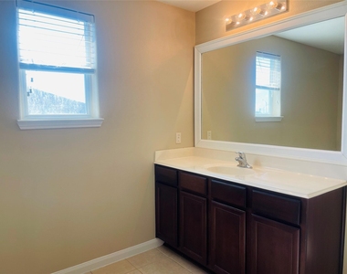 9434 Turquoise Meadow Lane - Photo Thumbnail 22