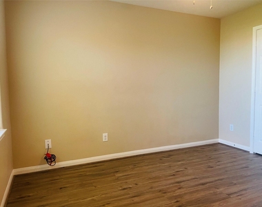 9434 Turquoise Meadow Lane - Photo Thumbnail 25